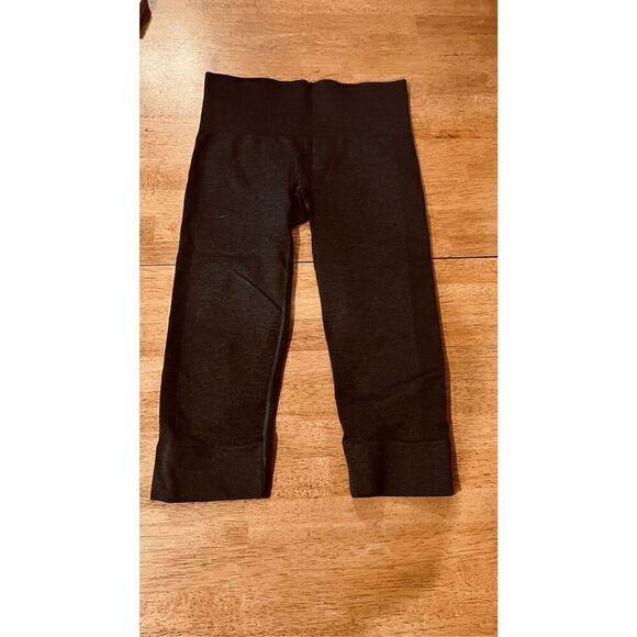 Lululemon All In Pant Seamless Cropped Leggings olive Green SZ XS - Picture 7 of 8